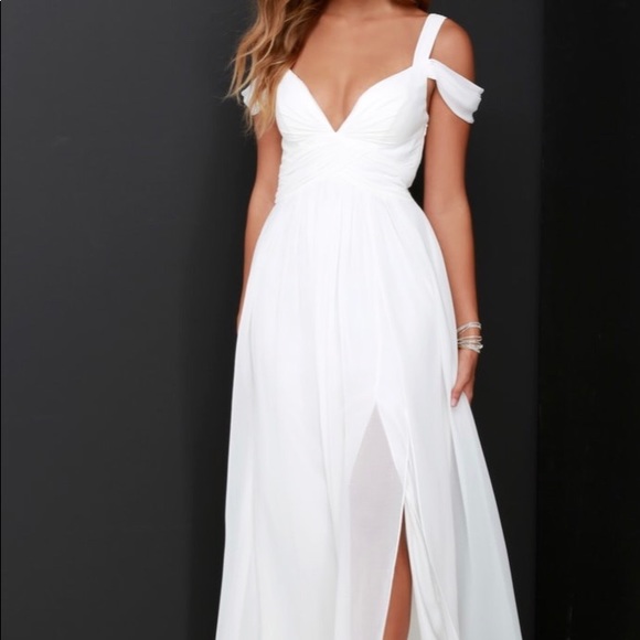 Lulus Dresses & Skirts - Lulus ~ Ivory Maxi Dress 💕🆕